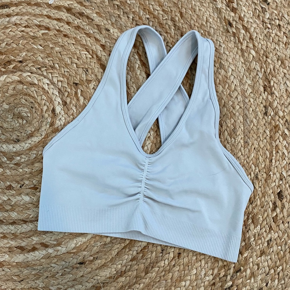 alphalete sports bra